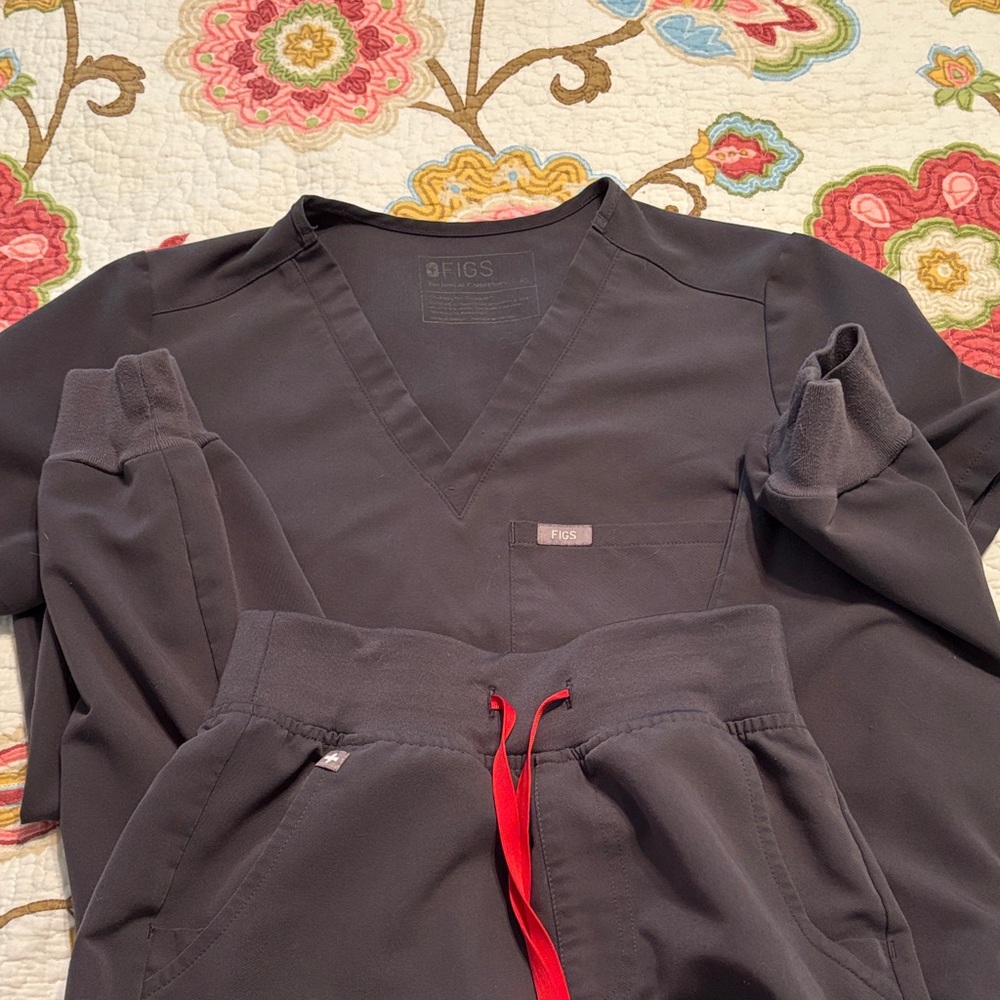 Figs set XS top XXS bottoms